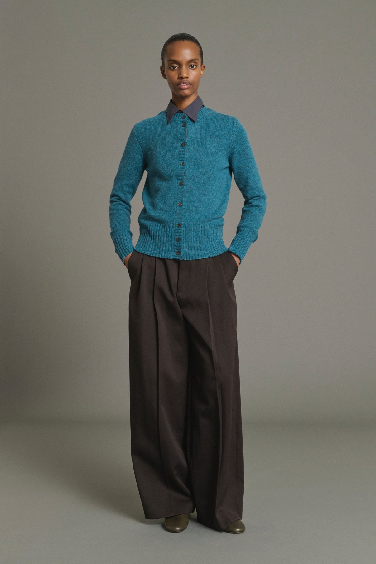 Cardigan Fugu - Bleu Persan - Laine Mérinos - Femme vue 1