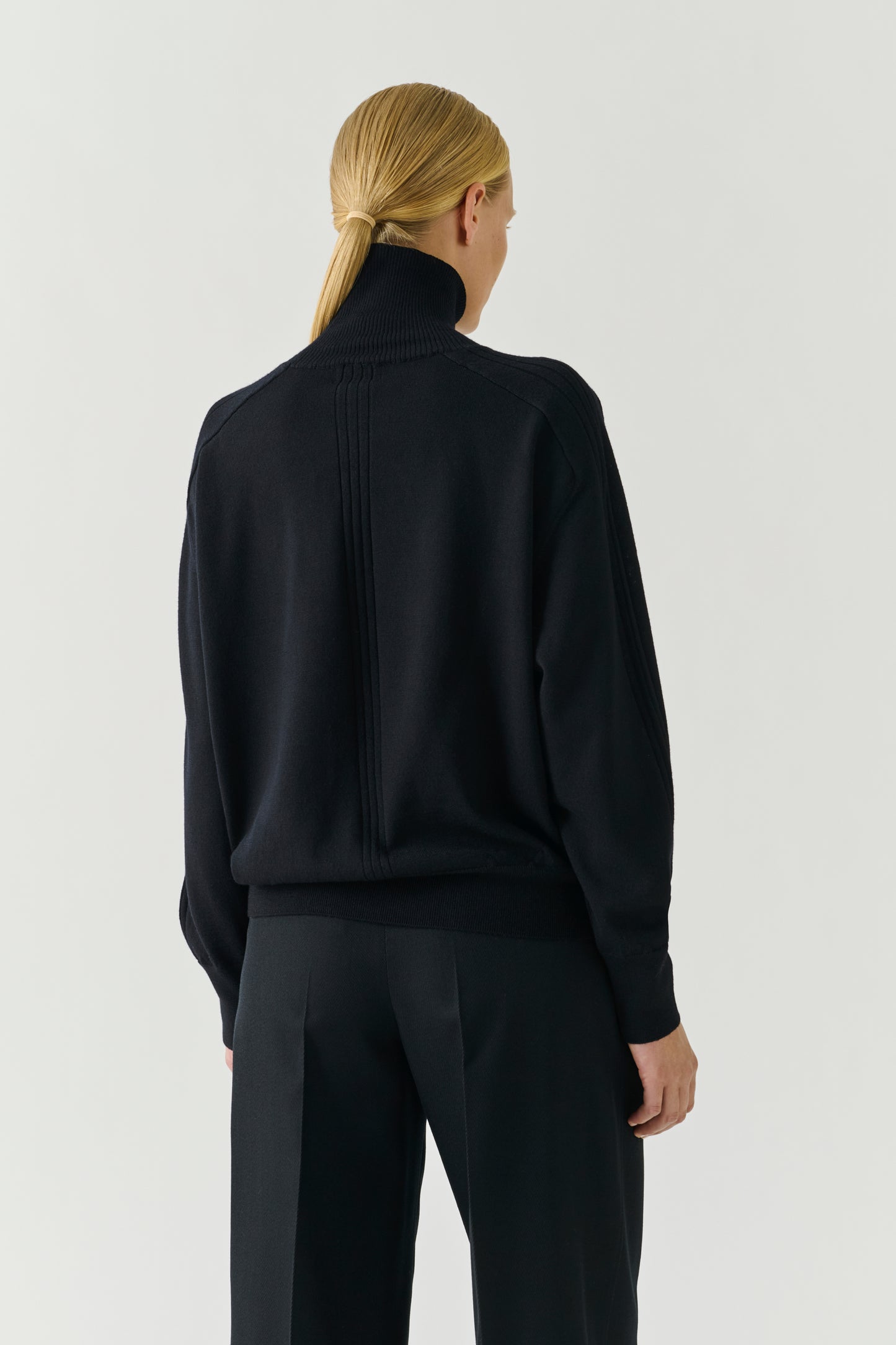 Pull Nord - Noir Laine Mérinos Col Roulé Oversize - Soeur